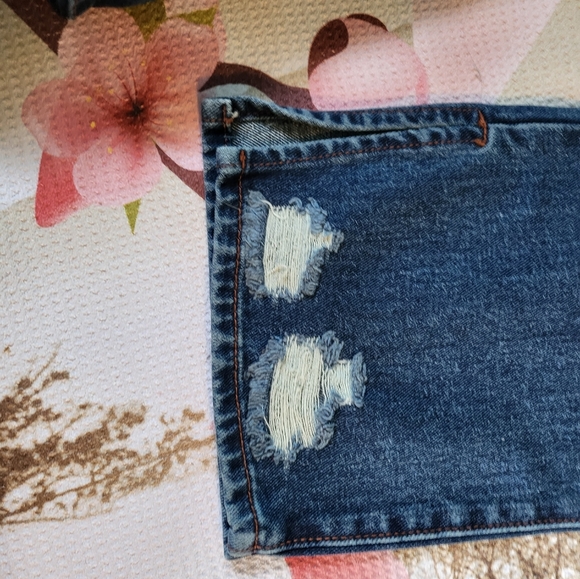 Jeans - Picture 2 of 7